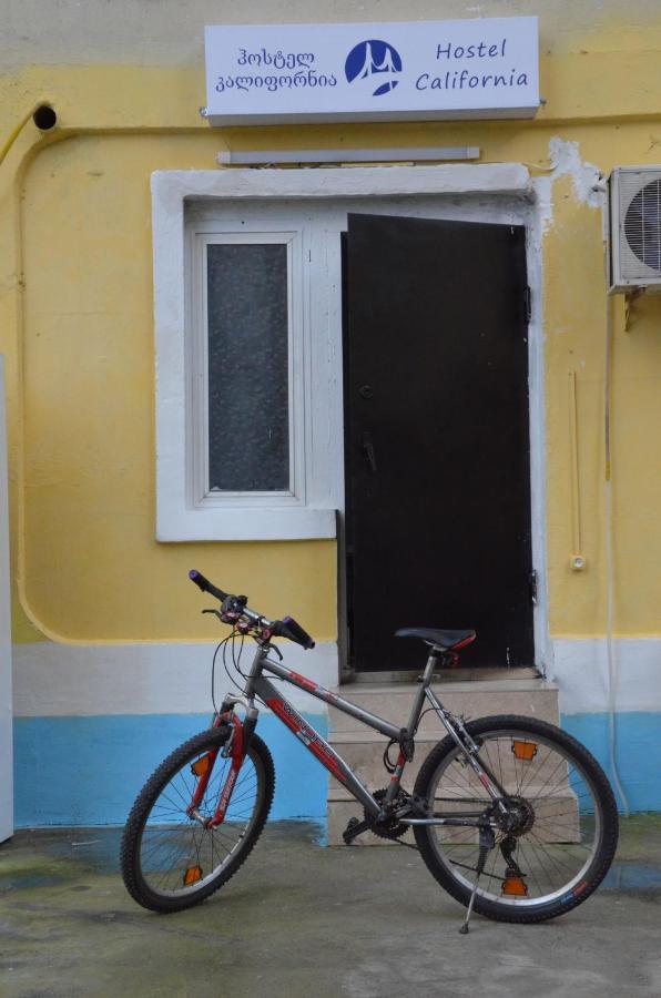 Hostel California Batumi Esterno foto