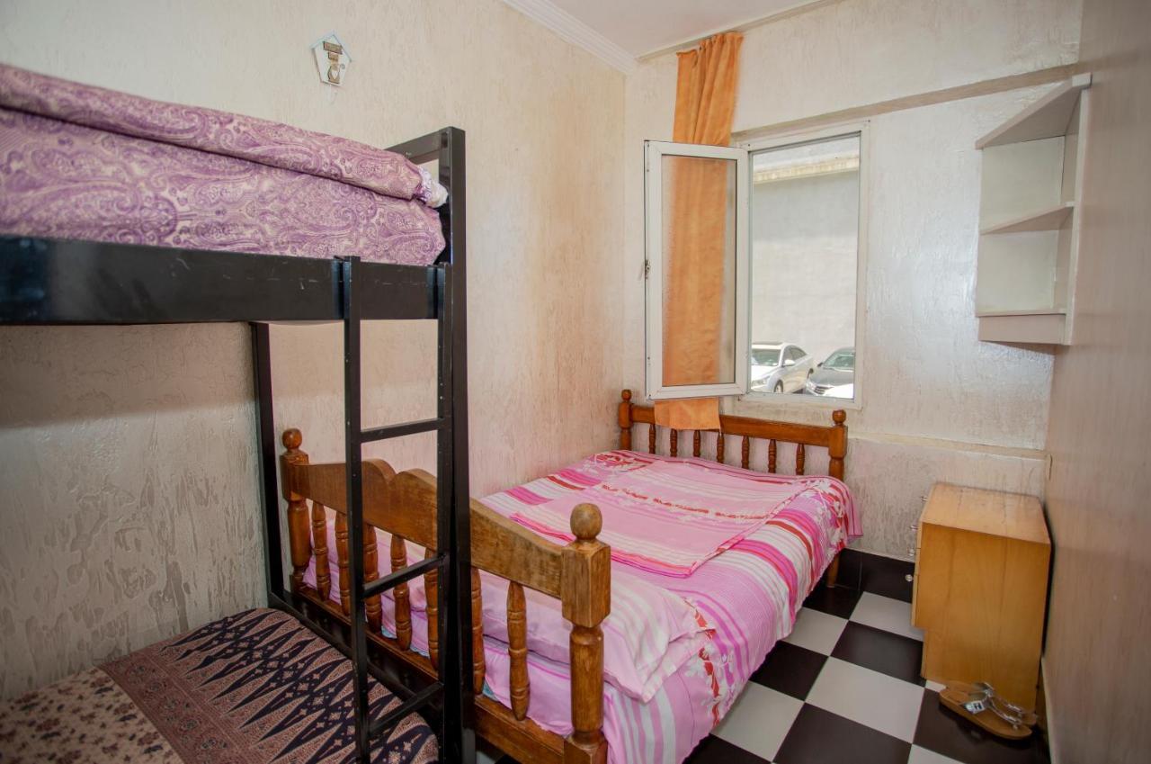 Hostel California Batumi Esterno foto